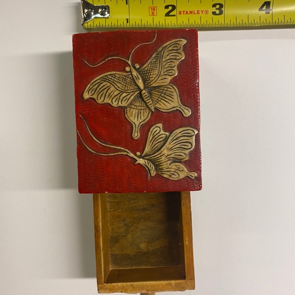 Butterfly Jewelry Box in Stone - Picture 11 of 12